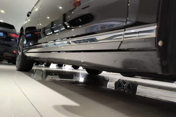 Used Volkswagen Magotan 2020 330TSI DSG Leading Model Right Side Sill