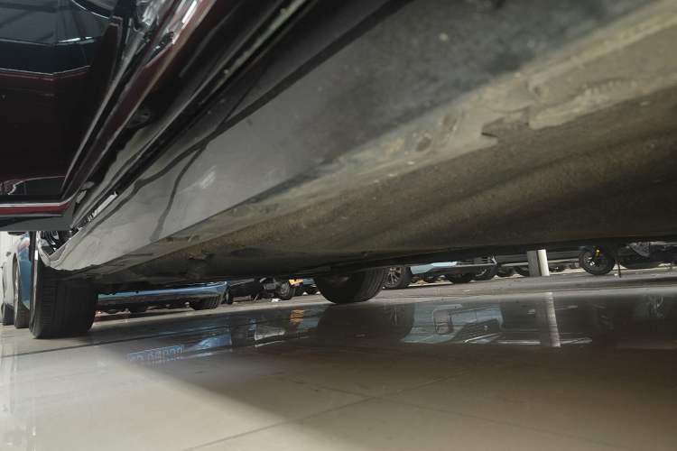 Used Volkswagen Magotan 2020 280TSI DSG Comfort Edition Right Side Sill