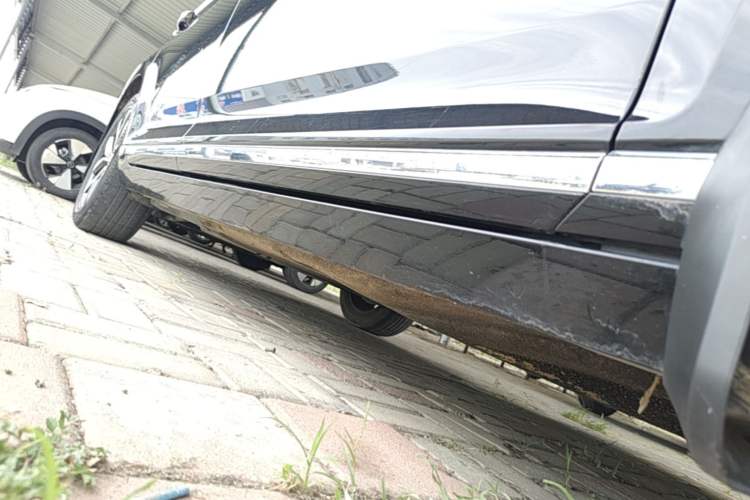 Used Volkswagen Magotan 2020 330TSI DSG Leading Model Right Side Sill
