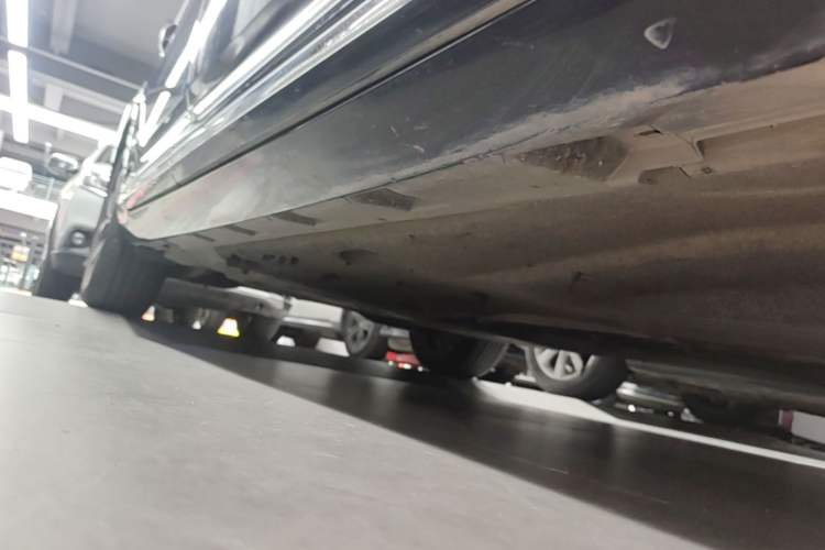Used Volkswagen Magotan 2020 330TSI DSG Leading Model Right Side Sill