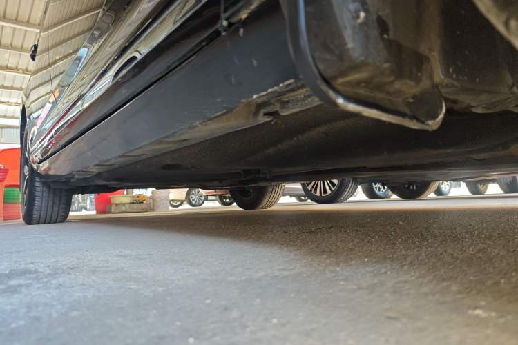 Used Volkswagen Magotan 2020 330TSI DSG Leading Model Right Side Sill