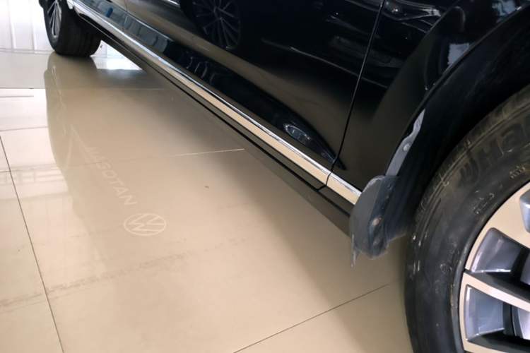 Used Volkswagen Magotan 2020 330TSI DSG Luxury Edition Right Side Sill