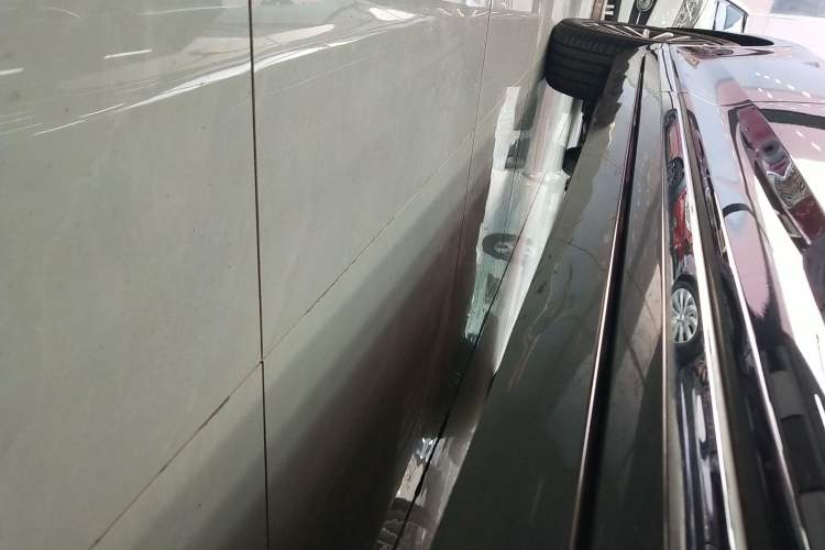 Used Volkswagen Magotan 2020 330TSI DSG Luxury Edition Right Side Sill