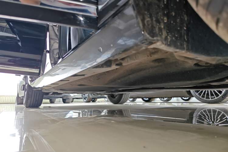 Used Volkswagen Magotan 2020 330TSI DSG Leading Model Right Side Sill