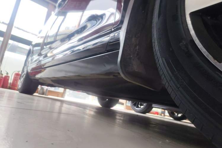 Used Volkswagen Magotan 2020 330TSI DSG Leading Model Right Side Sill
