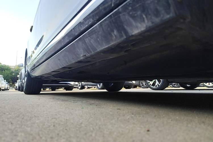 Used Volkswagen Magotan 2020 330TSI DSG Luxury Edition Right Side Sill
