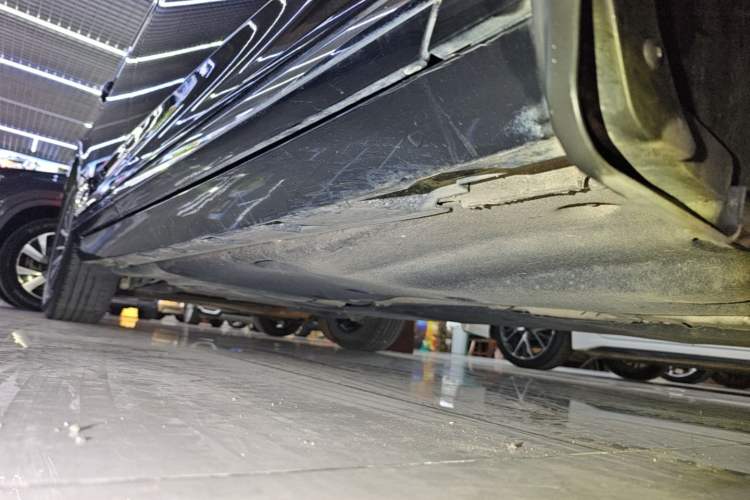 Used Volkswagen Magotan 2020 330TSI DSG Luxury Edition Right Side Sill