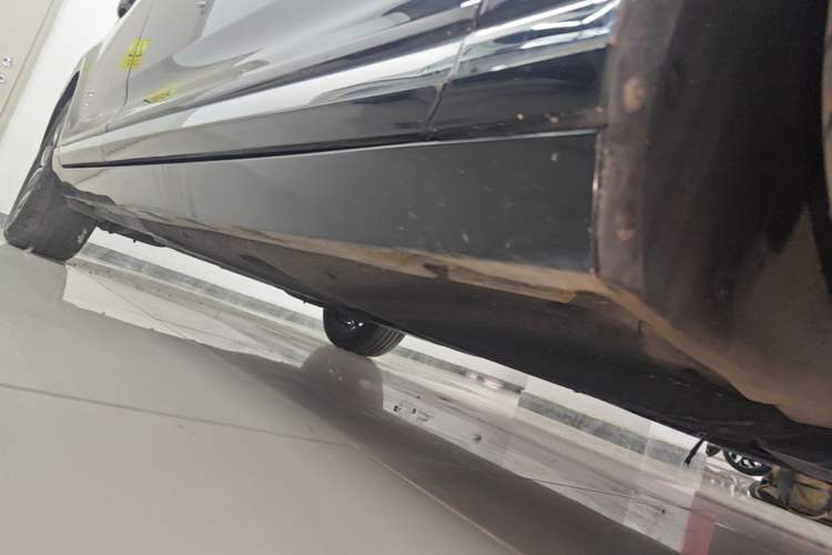 Used Volkswagen Magotan 2020 330TSI DSG Leading Model Right Side Sill