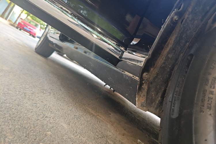 Used Volkswagen Magotan 2020 280TSI DSG Comfort Edition Right Side Sill