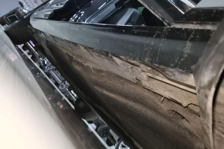 Used Volkswagen Magotan 2020 330TSI DSG Luxury Edition Right Side Sill