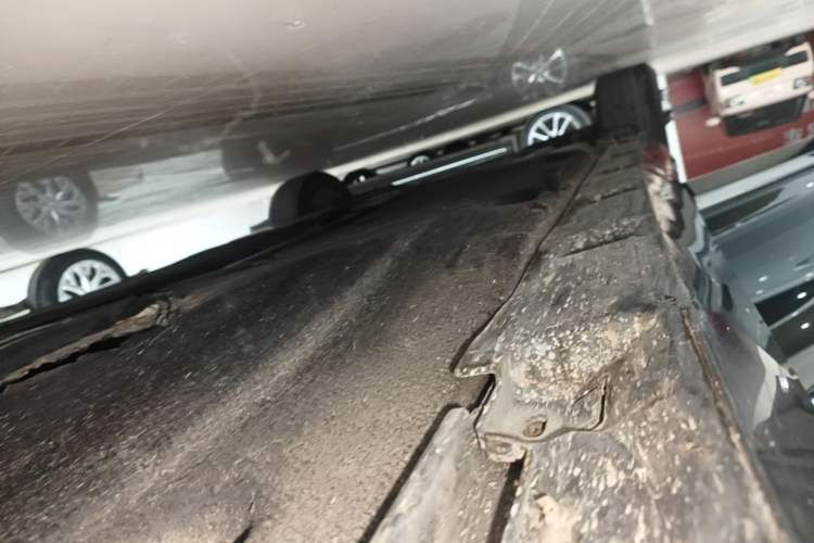 Used Volkswagen Magotan 2020 280TSI DSG Comfort Edition Right Side Sill