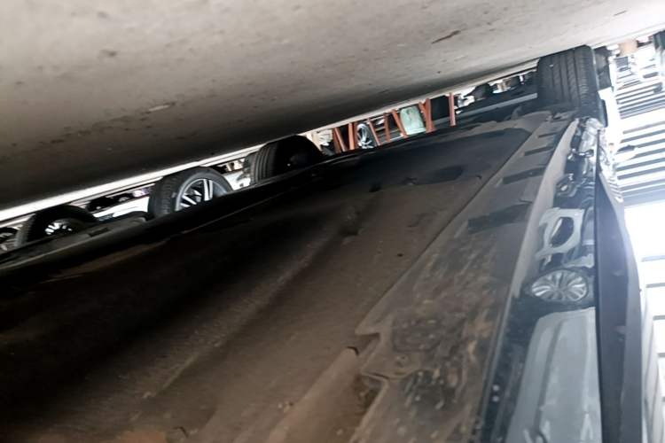 Used Volkswagen Magotan 2020 330TSI DSG Leading Model Right Side Sill