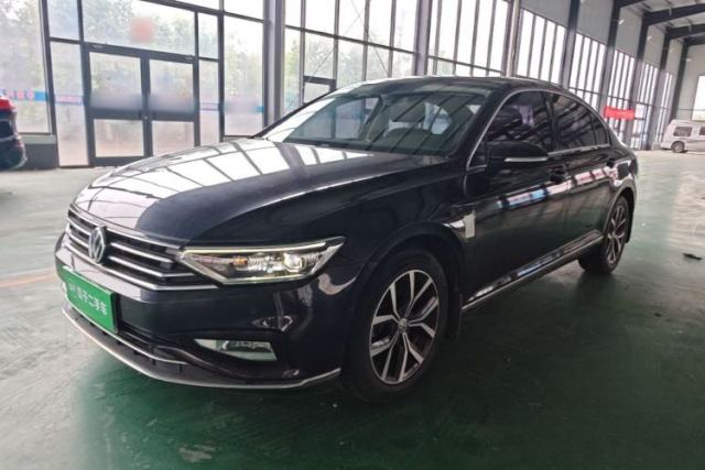 Ojetý Volkswagen Magotan 2020 330TSI DSG Leading Model