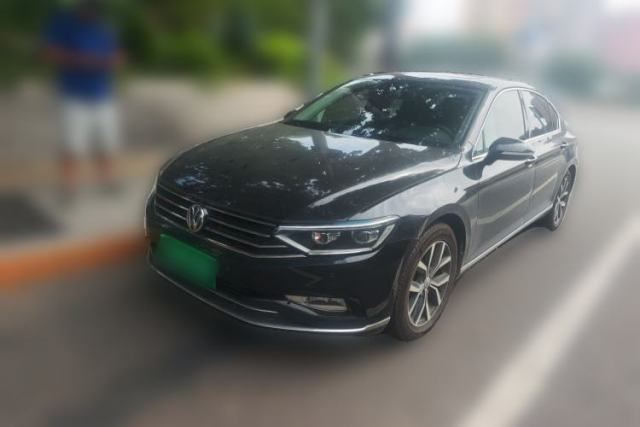 Ojetý Volkswagen Magotan 2020 330TSI DSG Leading Model