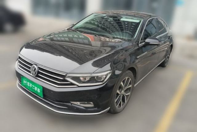 Ojetý Volkswagen Magotan 2020 330TSI DSG Leading Model