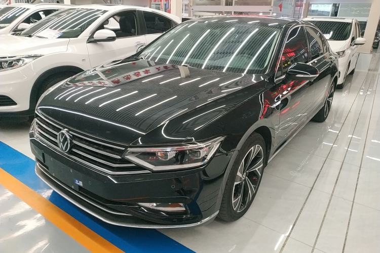 Used Volkswagen Magotan 2020 330TSI DSG Luxury Edition Guazi used car, China used car export, Used car for sale, Used  cars, Cheapest cars for sale