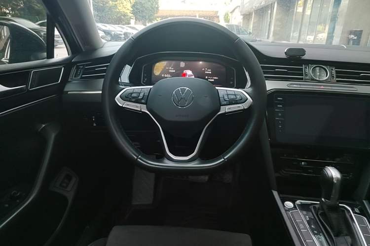 Used Volkswagen Magotan 2020 330TSI DSG Luxury Edition Steering Wheel