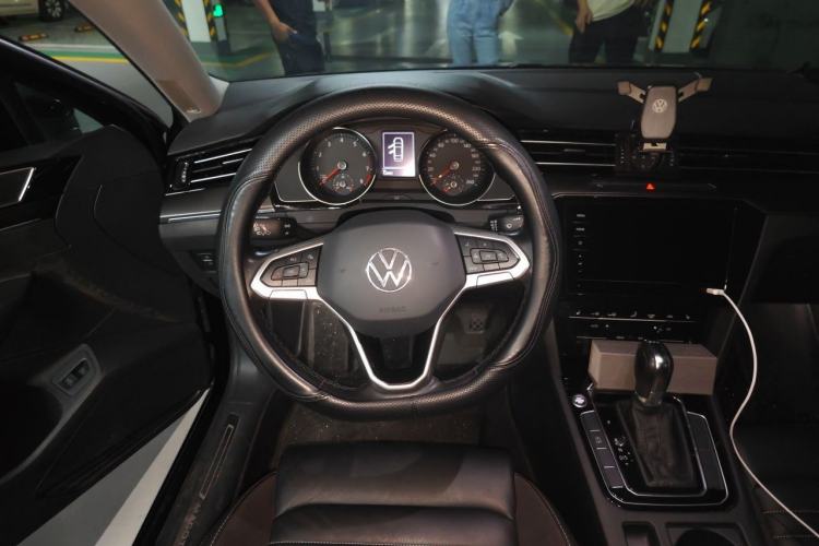Used Volkswagen Magotan 2020 330TSI DSG Leading Model Steering Wheel