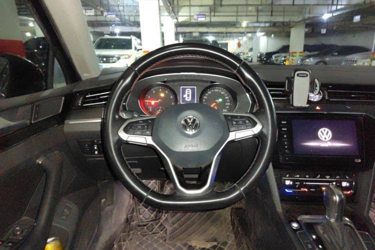 Used Volkswagen Magotan 2020 330TSI DSG Leading Model Steering Wheel