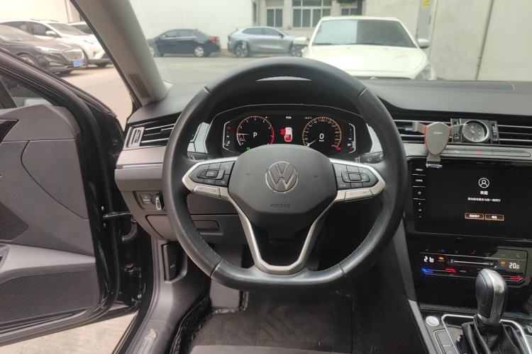 Used Volkswagen Magotan 2020 380TSI DSG Luxury Version Steering Wheel