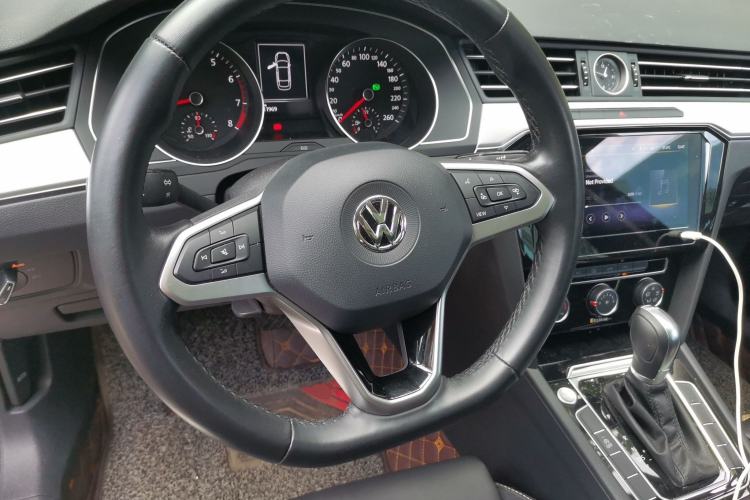 Used Volkswagen Magotan 2020 280TSI DSG Comfort Edition Steering Wheel