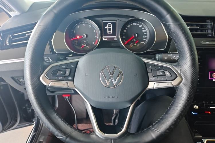 Used Volkswagen Magotan 2020 330TSI DSG Leading Model Steering Wheel