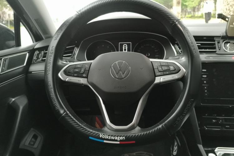 Used Volkswagen Magotan 2020 330TSI DSG Leading Model Steering Wheel