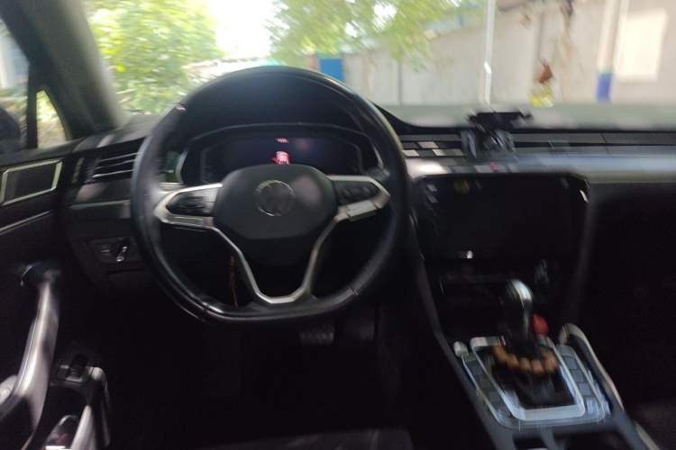 Used Volkswagen Magotan 2020 330TSI DSG Luxury Edition Steering Wheel