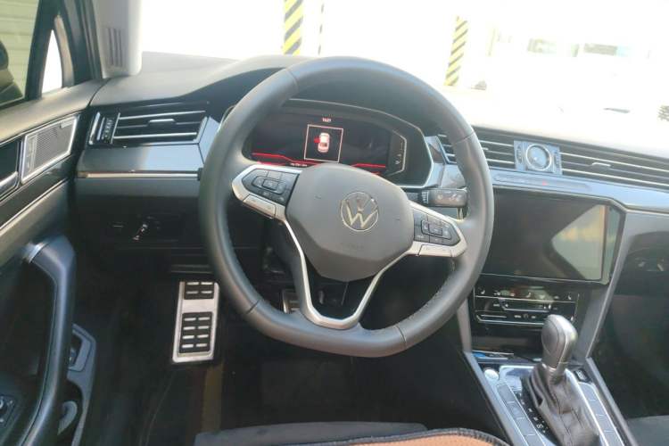 Used Volkswagen Magotan 2020 380TSI DSG Luxury Version Steering Wheel