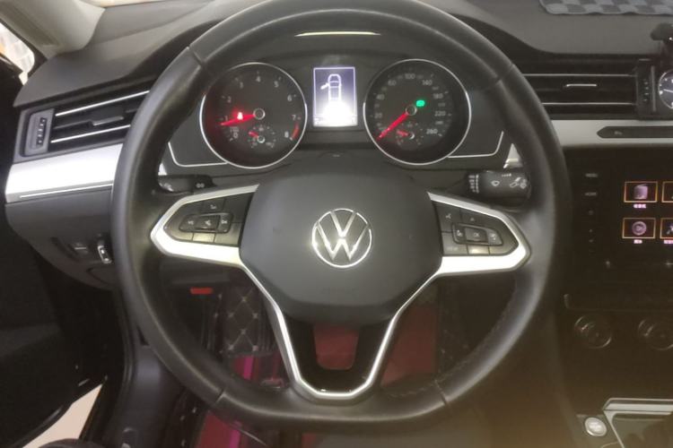 Used Volkswagen Magotan 2020 280TSI DSG Comfort Edition Steering Wheel