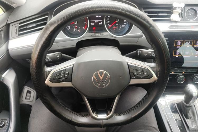 Used Volkswagen Magotan 2020 280TSI DSG Comfort Edition Steering Wheel