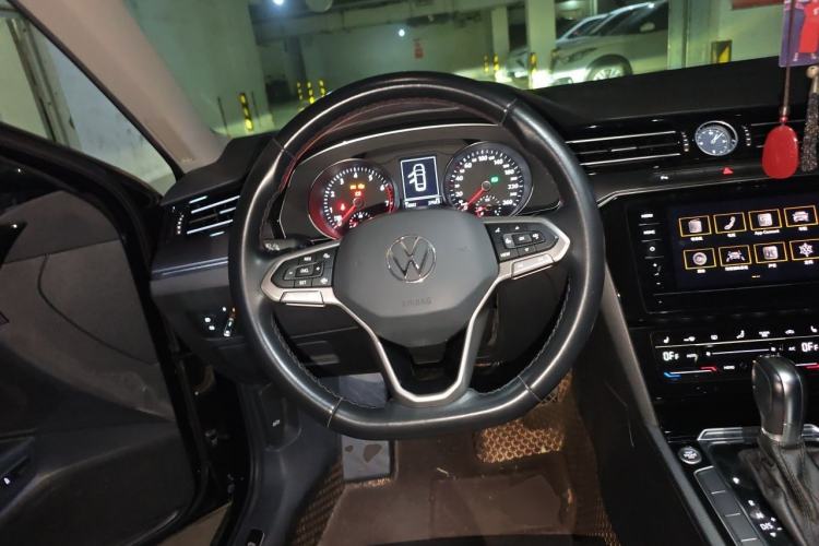 Used Volkswagen Magotan 2020 330TSI DSG Leading Model Steering Wheel