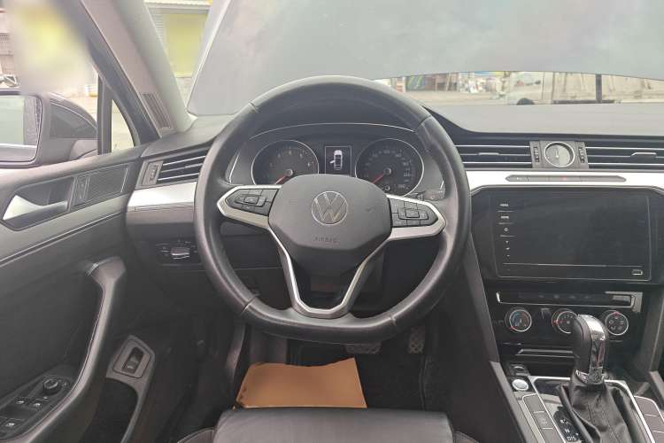 Used Volkswagen Magotan 2020 280TSI DSG Comfort Edition Steering Wheel
