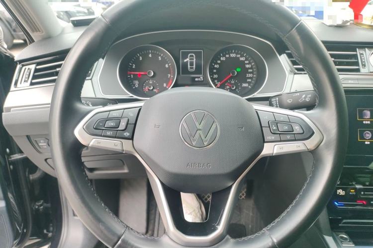Used Volkswagen Magotan 2020 330TSI DSG Leading Model Steering Wheel