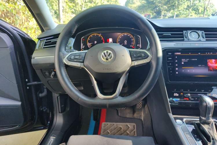 Used Volkswagen Magotan 2020 330TSI DSG Luxury Edition Steering Wheel