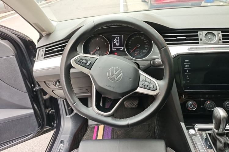 Used Volkswagen Magotan 2020 280TSI DSG Comfort Edition Steering Wheel