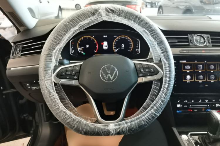 Used Volkswagen Magotan 2020 330TSI DSG Luxury Edition Steering Wheel