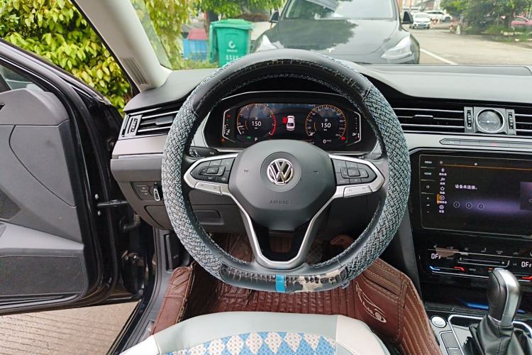 Used Volkswagen Magotan 2020 330TSI DSG Luxury Edition Steering Wheel