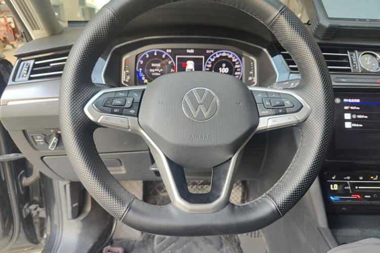 Used Volkswagen Magotan 2020 330TSI DSG Luxury Edition Steering Wheel