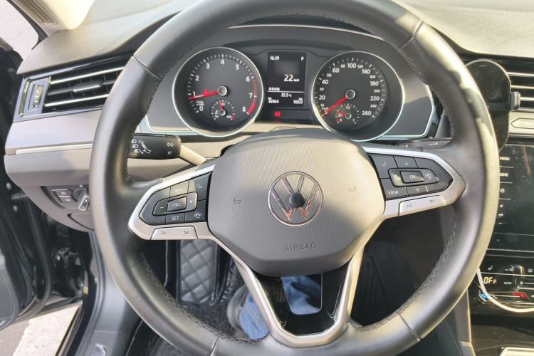 Used Volkswagen Magotan 2020 330TSI DSG Leading Model Steering Wheel