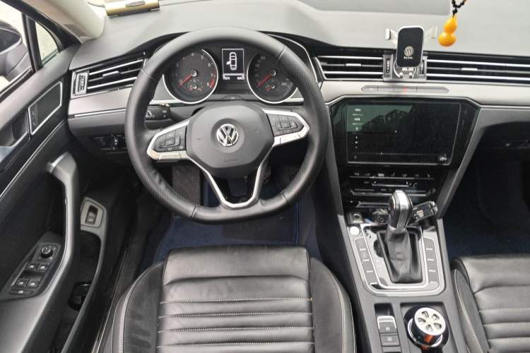 Used Volkswagen Magotan 2020 330TSI DSG Leading Model Steering Wheel