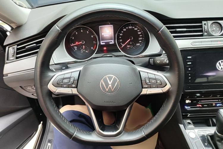 Used Volkswagen Magotan 2020 330TSI DSG Leading Model Steering Wheel
