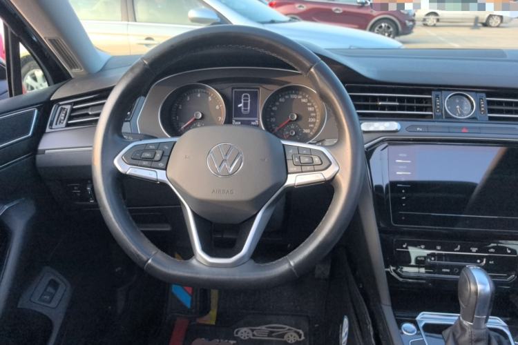 Used Volkswagen Magotan 2020 330TSI DSG Leading Model Steering Wheel