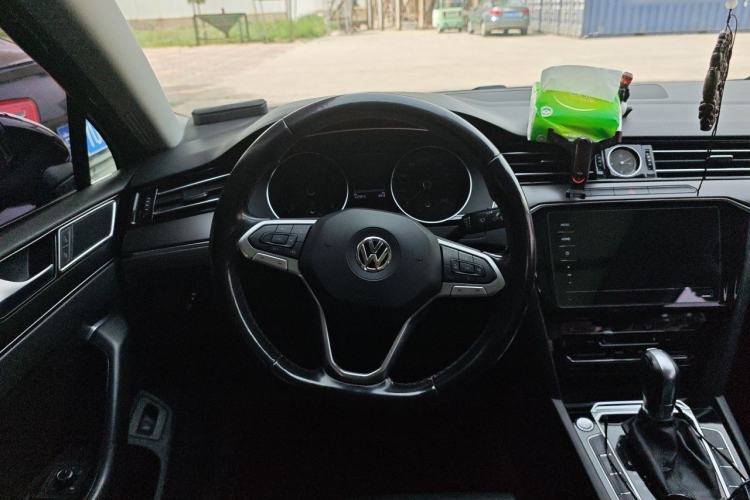 Used Volkswagen Magotan 2020 330TSI DSG Leading Model Steering Wheel