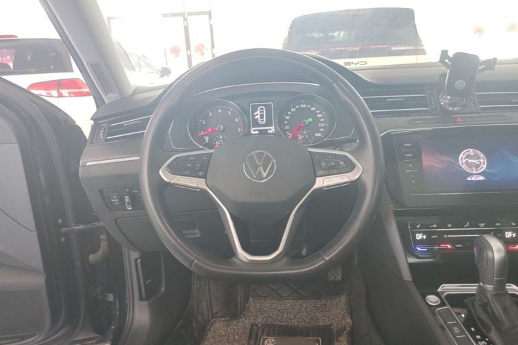 Used Volkswagen Magotan 2020 330TSI DSG Leading Model Steering Wheel