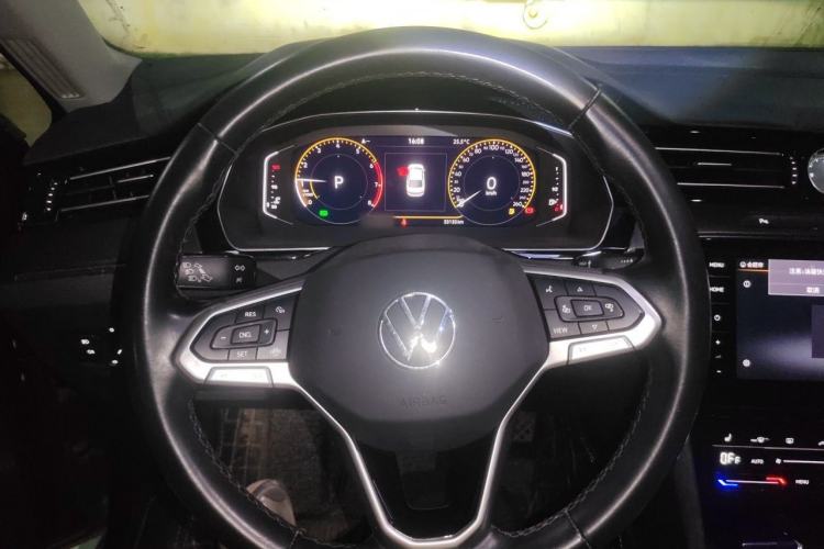 Used Volkswagen Magotan 2020 330TSI DSG Luxury Edition Steering Wheel