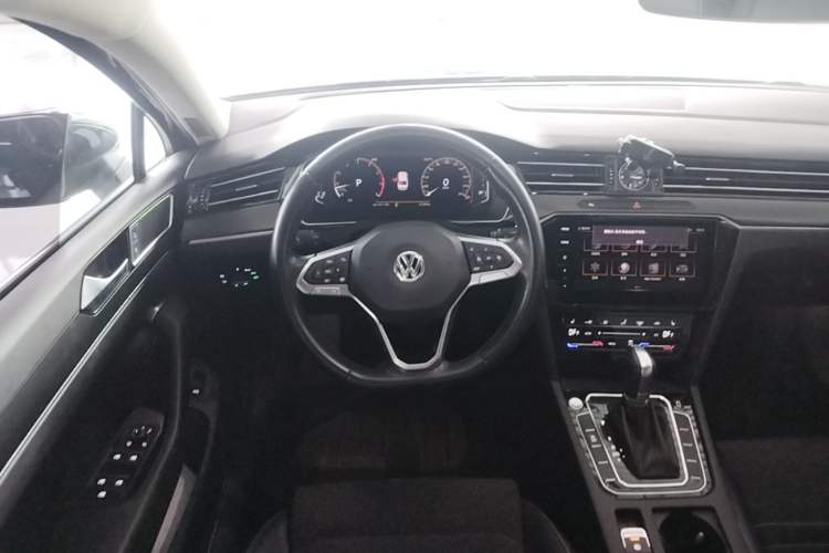 Used Volkswagen Magotan 2020 330TSI DSG Luxury Edition Steering Wheel