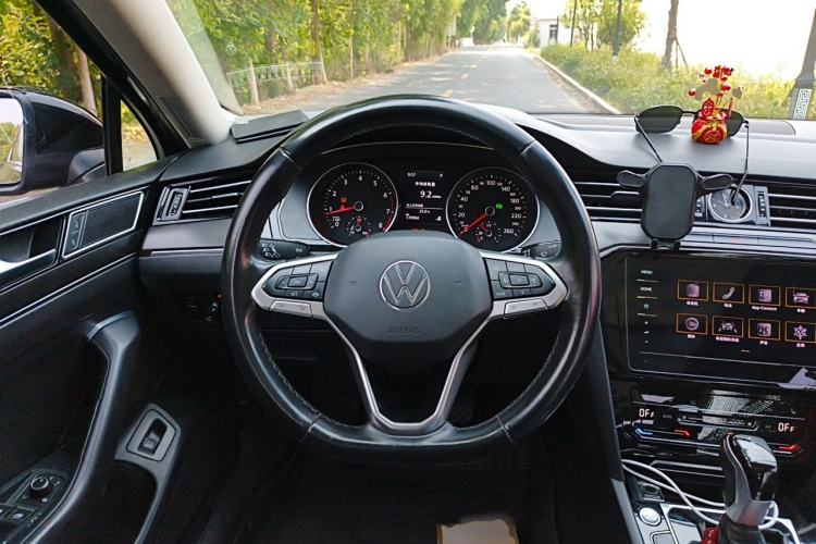 Used Volkswagen Magotan 2020 330TSI DSG Leading Model Steering Wheel