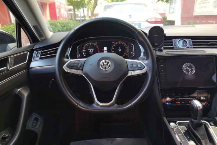 Used Volkswagen Magotan 2020 330TSI DSG Luxury Edition Steering Wheel