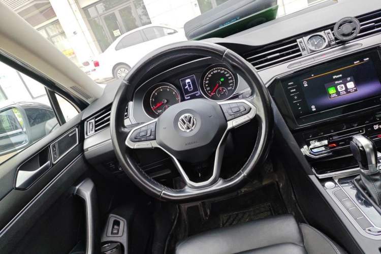 Used Volkswagen Magotan 2020 330TSI DSG Leading Model Steering Wheel
